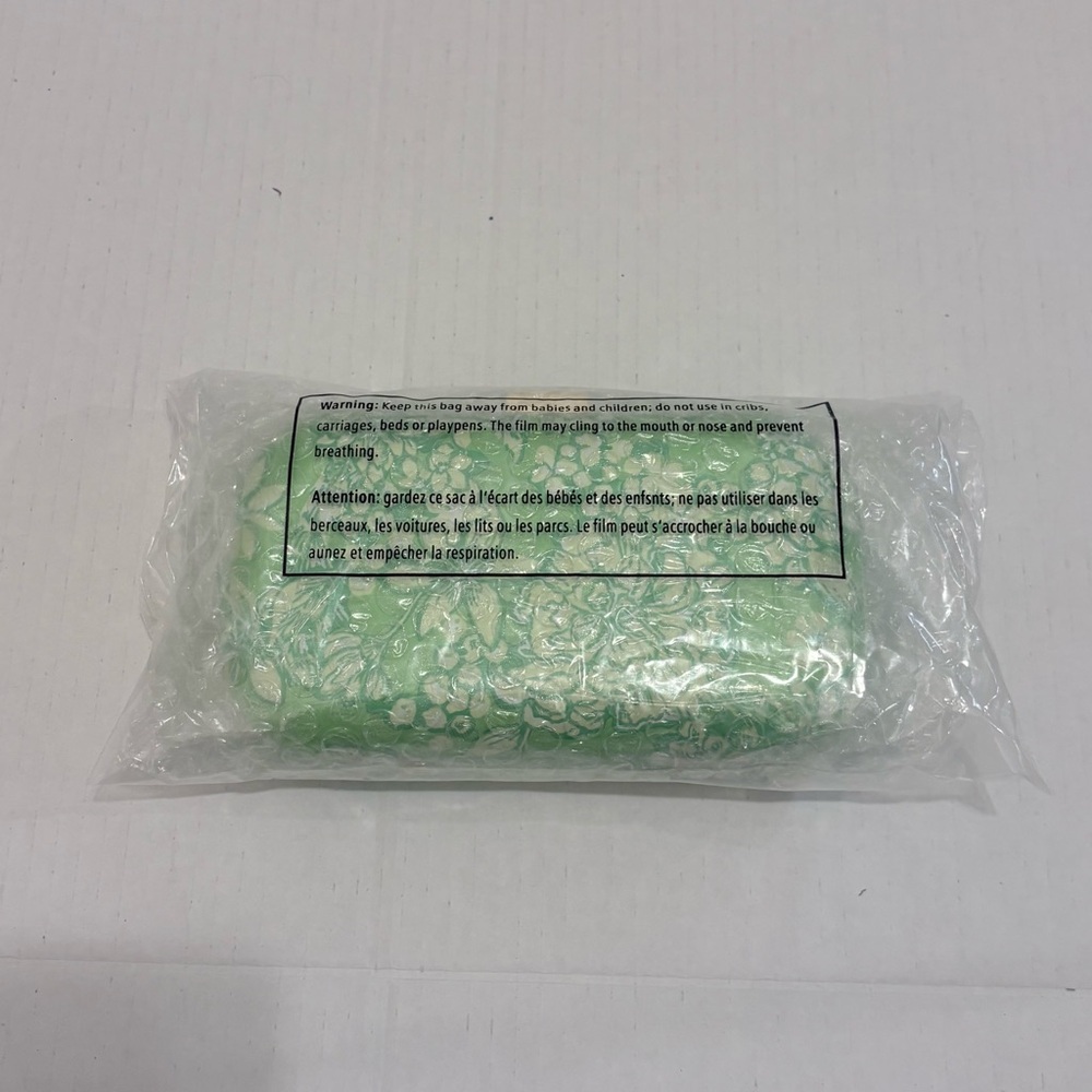 Lilly Pulitzer Lime Green Floral clutch - Picture 5 of 5